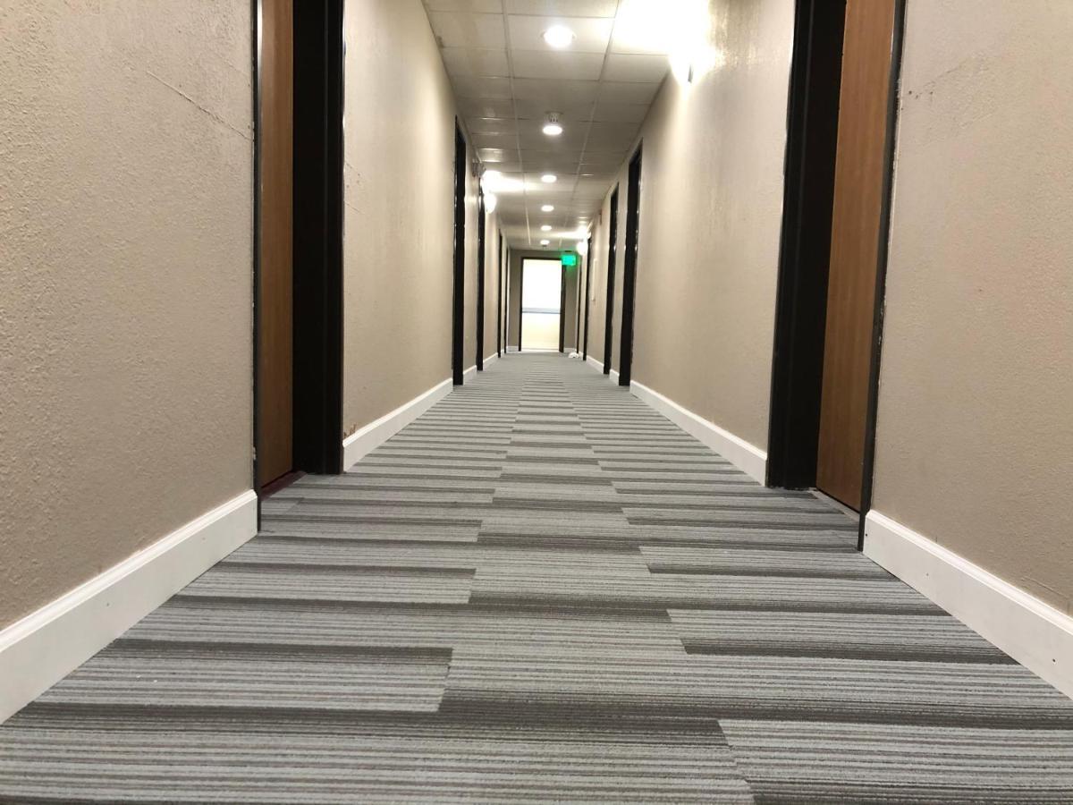 ซูเปอร์ 8 บาย วินด์แฮม โอมาฮา เซาท์เวสต์ Hotel ภายนอก รูปภาพ